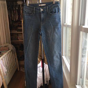 Levi’s 711 Skinny Size 26 - NWOT
